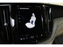 Volvo XC60 T6 350PK AWD Ultimate Dark | Luchtvering | Massage | Gelaagd Glas | 22'' | 360º view | HUD