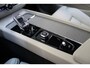 Volvo XC60 T6 350PK AWD Ultimate Dark | Luchtvering | Massage | Gelaagd Glas | 22'' | 360º view | HUD