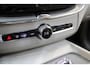 Volvo XC60 T6 350PK AWD Ultimate Dark | Luchtvering | Massage | Gelaagd Glas | 22'' | 360º view | HUD