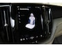 Volvo XC60 T6 350PK AWD Ultimate Dark | Luchtvering | Massage | Gelaagd Glas | 22'' | 360º view | HUD