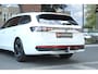 Volkswagen Passat Variant 2.0 TDI R-Line Business Panoramadak, Trekhaak, Lederen sportstoelen, Head-up display