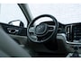 Volvo V60 T4 Momentum Pro | Navi | Cruise Control | Elek. Achterklep | LED | Park Assist | Sportstuur | 19" LM