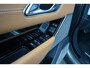 Land Rover Range Rover Velar 3.0 D300 AWD R-Dynamic HSE | Massage stoelen | Elektrische trekhaak | Schuif/Kantel dak |