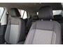 Volkswagen T-Cross 1.0 TSI Life Edition 95PK / 70kW, 17" 'Manila' LMV, LED koplampverlichting, Multimedia pakket (navigatie 'discover media', verkeerstekenherkenning, Apple Carplay / Android Auto, telefoon draadloos oplaadbaar), Comfort Pakket (parkeersensoren vóór en achter (pdc), achteruitrijcamera (rear view), sleutelloos vergrendel- en startsysteem (keyless access), voorstoelen verwarmbaar), adaptieve cruise control (acc)