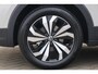 Volkswagen T-Cross 1.0 TSI Life Edition 95PK / 70kW, 17" 'Manila' LMV, LED koplampverlichting, Multimedia pakket (navigatie 'discover media', verkeerstekenherkenning, Apple Carplay / Android Auto, telefoon draadloos oplaadbaar), Comfort Pakket (parkeersensoren vóór en achter (pdc), achteruitrijcamera (rear view), sleutelloos vergrendel- en startsysteem (keyless access), voorstoelen verwarmbaar), adaptieve cruise control (acc)