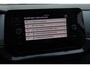 Volkswagen T-Cross 1.0 TSI Life Edition 95PK / 70kW, 17" 'Manila' LMV, LED koplampverlichting, Multimedia pakket (navigatie 'discover media', verkeerstekenherkenning, Apple Carplay / Android Auto, telefoon draadloos oplaadbaar), Comfort Pakket (parkeersensoren vóór en achter (pdc), achteruitrijcamera (rear view), sleutelloos vergrendel- en startsysteem (keyless access), voorstoelen verwarmbaar), adaptieve cruise control (acc)