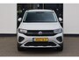 Volkswagen T-Cross 1.0 TSI Life Edition 95PK / 70kW, 17" 'Manila' LMV, LED koplampverlichting, Multimedia pakket (navigatie 'discover media', verkeerstekenherkenning, Apple Carplay / Android Auto, telefoon draadloos oplaadbaar), Comfort Pakket (parkeersensoren vóór en achter (pdc), achteruitrijcamera (rear view), sleutelloos vergrendel- en startsysteem (keyless access), voorstoelen verwarmbaar), adaptieve cruise control (acc)