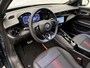 Alfa Romeo Junior Elettrica Speciale 54 kWh 156pk Automaat | Elektrisch Verstelbare Bestuurdersstoel met Memory | Navigatie | Climate Control | Adaptieve Cruise Control | Achteruitrijcamera | Parkeersensoren Voor + Achter | Elektrische Achterklep | Dodehoek Detectie | Matrix-LED Koplampen | 18" Lichtmetalen Velgen | Keyless Entry/Start | Apple Carplay/Android Auto |