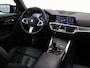 BMW 2-Serie Coupé M240i xDrive | Harman/Kardon | Schuif/Kanteldak | Stuur/Stoelverwarming | Adaptief Onderstel | Ele.verstelbare stoelen + Geheugen | Adaptieve LED Verlichting | HUD | Sportstoelen | Rijassistent-Systeem | Afneembare Trekhaak |