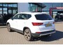 SEAT Ateca 1.4 EcoTSI Xcellence 150PK / 110kW Trekhaak, Panoramadak, Upgrade professional plus, 18" velgen bicolour, performance, elektrische achterklep, area view, park assist, DAB+, alcantara zwart, navigatie plus, easy open achterklep met voetbediening, 2e eigenaar nieuw door ons geleverd en onderhouden, etc.