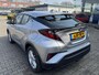 Toyota C-HR 1.8 HYBRID LM-VELGEN NAVI PARKCAMERA PARKSENSOREN APPLE/ANDROID STOELVERW ALL-SEASON