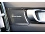 Volvo C40 Single Motor Extended Range Ultimate 82 kWh - Panoramadak - IntelliSafe Assist & Surround - 360º Camera - Verwarmde voorstoelen, stuur & achterbank - Parkeersensoren voor & achter - Elektr. bedienb. voorstoelen met geheugen links - Draadloze tel. lader - Warmtepomp - Extra getint glas - 20' LMV