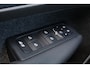 Volvo C40 Single Motor Extended Range Ultimate 82 kWh - Panoramadak - IntelliSafe Assist & Surround - 360º Camera - Verwarmde voorstoelen, stuur & achterbank - Parkeersensoren voor & achter - Elektr. bedienb. voorstoelen met geheugen links - Draadloze tel. lader - Warmtepomp - Extra getint glas - 20' LMV