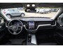 Volvo XC60 2.0 T8 Plug-in hybrid AWD Ultimate Bright | Schuif-/ kanteldak| Head-up Display| 360* Camera| Harman Kardon Audio| Semi- elektrisch inklapbare trekhaak| Keyless Entry| Adaptieve Cruise Control met Pilot Assist| Dodehoeksensoren|