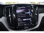 Volvo XC60 2.0 T8 Plug-in hybrid AWD Ultimate Bright | Schuif-/ kanteldak| Head-up Display| 360* Camera| Harman Kardon Audio| Semi- elektrisch inklapbare trekhaak| Keyless Entry| Adaptieve Cruise Control met Pilot Assist| Dodehoeksensoren|
