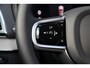 Volvo XC90 T8 Recharge AWD Ultra Dark - Luchtvering - Bowers & Wilkins audio - Panorama/schuifdak - IntelliSafe Assist & Surround - 360º Camera - Nappaleder met stoelventilatie - Gelaagde zijruiten - Verwarmde voorstoelen, stuur & achterbank - Parkeersensoren voor & achter - Elektr. bedienb. voorstoelen met geheugen - Draadloze tel. lader - Head up display - Extra getint glas - 22' LMV - Black Edition