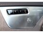 Volvo XC90 T8 Recharge AWD Ultra Dark - Luchtvering - Bowers & Wilkins audio - Panorama/schuifdak - IntelliSafe Assist & Surround - 360º Camera - Nappaleder met stoelventilatie - Gelaagde zijruiten - Verwarmde voorstoelen, stuur & achterbank - Parkeersensoren voor & achter - Elektr. bedienb. voorstoelen met geheugen - Draadloze tel. lader - Head up display - Extra getint glas - 22' LMV - Black Edition