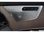 Volvo XC90 T8 Recharge AWD Ultra Dark - Luchtvering - Bowers & Wilkins audio - Panorama/schuifdak - IntelliSafe Assist & Surround - 360º Camera - Nappaleder met stoelventilatie - Gelaagde zijruiten - Verwarmde voorstoelen, stuur & achterbank - Parkeersensoren voor & achter - Elektr. bedienb. voorstoelen met geheugen - Draadloze tel. lader - Head up display - Extra getint glas - 22' LMV - Black Edition