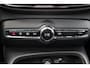 Volvo XC40 B4 Plus Dark - IntelliSafe Assist & Surround - Harman/Kardon audio - Parkeercamera achter - Verwarmde voorstoelen & stuur - Parkeersensoren voor & achter - Elektr. bedienb. voorstoelen met geheugen links - Draadloze tel. lader - 20' LMV
