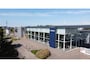 Volvo V60 B4 Essential - IntelliSafe Assist & Surround - Parkeercamera achter - Verwarmde voorstoelen, stuur & achterbank - Parkeersensoren voor & achter - Draadloze tel. lader - Elektr. verstelbare lendesteunen - 17' LMV