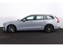 Volvo V60 B4 Essential - IntelliSafe Assist & Surround - Parkeercamera achter - Verwarmde voorstoelen, stuur & achterbank - Parkeersensoren voor & achter - Draadloze tel. lader - Elektr. verstelbare lendesteunen - 17' LMV