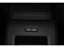 Volvo V60 B4 Essential - IntelliSafe Assist & Surround - Parkeercamera achter - Verwarmde voorstoelen, stuur & achterbank - Parkeersensoren voor & achter - Draadloze tel. lader - Elektr. verstelbare lendesteunen - 17' LMV