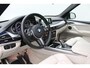 BMW X5 M50d 2014 | Panoramadak | LED Xenon | Harman Kardon | Elektrische stoelen | Trekhaak | Navigatie | Achteruitrij Camera | Bearklock | Stuurwiel Bediening | Drive Select | Boekjes