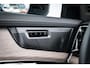 Volvo XC90 XC90 T8 Plug-in Hybrid Plus Dark | Facelift | 360 Graden camera | Head-up display | Adaptieve Cruise Control | 21 Inch lichtmetalen velgen |
