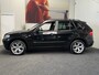 BMW X5 XDRIVE 30I HIGH EXECUTIVE 7 PERSOONS LEDER NAVIGATIE CRUISE CONTROL CLIMATE CONTROL STOELVERWARMING BLUETOOTH TELEFOON AFN. TREKHAAK ZEER MOOI !! 3010