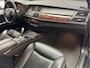 BMW X5 XDRIVE 30I HIGH EXECUTIVE 7 PERSOONS LEDER NAVIGATIE CRUISE CONTROL CLIMATE CONTROL STOELVERWARMING BLUETOOTH TELEFOON AFN. TREKHAAK ZEER MOOI !! 3010