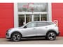 Peugeot 2008 1.2 100PK ALLURE | DRAADLOZE APPLE CARPLAY/ANDROID AUTO | ACHTERUITRIJ CAMERA | PARKEERSENSOREN VOOR EN ACHTER | NAVIGATIE | CLIMATE CONTROL | LICHTMETALEN VELGEN 17" | LED KOPLAMPEN |