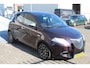 Lancia Ypsilon 0.9 TwinAir Gold Airco/Cruise control/Radio-CD speler/Lichtmetalen velgen/Parrot/Elektrische ramen/Elektrisch verstelbare spiegels.