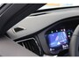 Volvo XC60 T6 350PK AWD Ultra Black Edition | Luchtvering | 360º view | HUD | HK Audio | Adapt LED