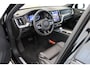 Volvo XC60 T6 350PK AWD Ultra Black Edition | Luchtvering | 360º view | HUD | HK Audio | Adapt LED