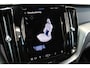 Volvo XC60 T6 350PK AWD Ultra Black Edition | Luchtvering | 360º view | HUD | HK Audio | Adapt LED