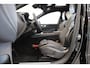 Volvo XC60 T6 350PK AWD Ultra Black Edition | Luchtvering | 360º view | HUD | HK Audio | Adapt LED