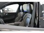 Volvo XC60 T6 350PK AWD Ultra Black Edition | Luchtvering | 360º view | HUD | HK Audio | Adapt LED