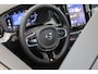 Volvo XC60 T6 350PK AWD Ultra Black Edition | Luchtvering | 360º view | HUD | HK Audio | Adapt LED