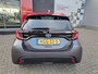 Toyota Yaris 1.5 HYBRID DYNAMIC BI-TONE APPLE/ANDROID 16"LMV LED PARK-SENSOREN STOELVERW. INKLP-SPIEGELS CAMERA