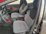 Toyota Yaris 1.5 HYBRID DYNAMIC BI-TONE APPLE/ANDROID 16"LMV LED PARK-SENSOREN STOELVERW. INKLP-SPIEGELS CAMERA