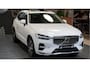 Volvo XC60 2.0 T8 AWD Long Range 335kW/455pk Aut8 Recharge Bright PANORAMADAK + GOOGLE NAVIGATIE&SERVICES + LANE ASSIST + EL.TREKHAAK + SUBWOOFER + CRUISE CONTROL + STOEL&STUURVERWARMING + CAMERA + KEYLESS ENTRY&GO + PARKSENSOREN V&A + 19" LM-VELGEN!!