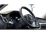 Volvo XC60 2.0 T8 AWD Long Range 335kW/455pk Aut8 Recharge Bright PANORAMADAK + GOOGLE NAVIGATIE&SERVICES + LANE ASSIST + EL.TREKHAAK + SUBWOOFER + CRUISE CONTROL + STOEL&STUURVERWARMING + CAMERA + KEYLESS ENTRY&GO + PARKSENSOREN V&A + 19" LM-VELGEN!!