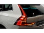 Volvo XC60 2.0 T8 AWD Long Range 335kW/455pk Aut8 Recharge Bright PANORAMADAK + GOOGLE NAVIGATIE&SERVICES + LANE ASSIST + EL.TREKHAAK + SUBWOOFER + CRUISE CONTROL + STOEL&STUURVERWARMING + CAMERA + KEYLESS ENTRY&GO + PARKSENSOREN V&A + 19" LM-VELGEN!!