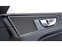 Volvo XC60 2.0 T8 AWD Long Range 335kW/455pk Aut8 Recharge Bright PANORAMADAK + GOOGLE NAVIGATIE&SERVICES + LANE ASSIST + EL.TREKHAAK + SUBWOOFER + CRUISE CONTROL + STOEL&STUURVERWARMING + CAMERA + KEYLESS ENTRY&GO + PARKSENSOREN V&A + 19" LM-VELGEN!!