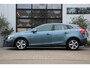 Volvo V40 1.6 T3 Momentum -XENON - TREKHAAK - NAVI - ACHTERUITRIJ CAMERA - STOELVERWARMING - CRUISE CONTROL