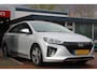 Hyundai Ioniq EV Aut. *Comfort* | SOH 100% | Navigatie | Camera | Cruise & Climate Control | Bluetooth |