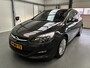 Opel Astra Sports Tourer 1.4 Turbo Design Edition !!