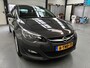 Opel Astra Sports Tourer 1.4 Turbo Design Edition !!
