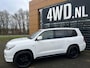 Toyota Land Cruiser V8 4.5V8 D-4D AUT 5 P/ EXE YOUNGTIMER ! LEDER-NIVI-CLIMA -SCHUIFDAK- FULL OPTIONS - € 32.900 MARGE /INCL Auto in zeer goede staat -DEALER onderhouden - prachtige dark green look leder met hout inleg . SPECIAL EDITION - FISCAAL VOORDELIGE YOUNGTIMER  BIJTELLING VRIENDELIJK EN MARGE AUTO