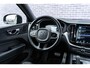 Volvo XC60 T6 Recharge AWD R-Design | Trekhaak | Stoel-/stuur-/achterbankverwarming | Harman Kardon audio | Camera | Verwarmbare voorruit